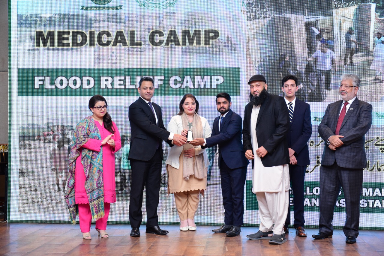  Prime Minister’s Youth Programme in collaboration with MilKar Pakistan held Flood Heroes Awards at Prime Minister’s Office.